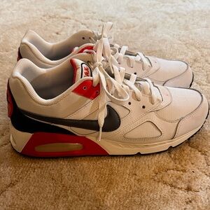 Nike Air Max IVO